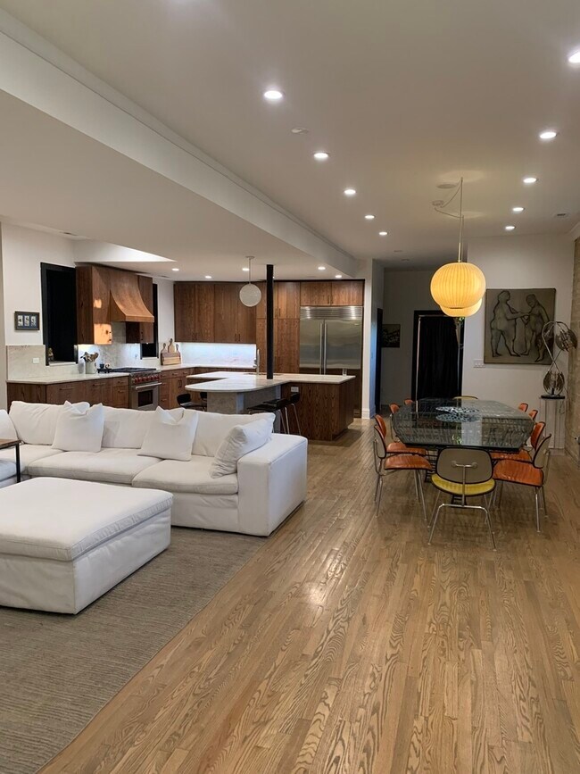 Foto del edificio - 5259 W Roscoe St