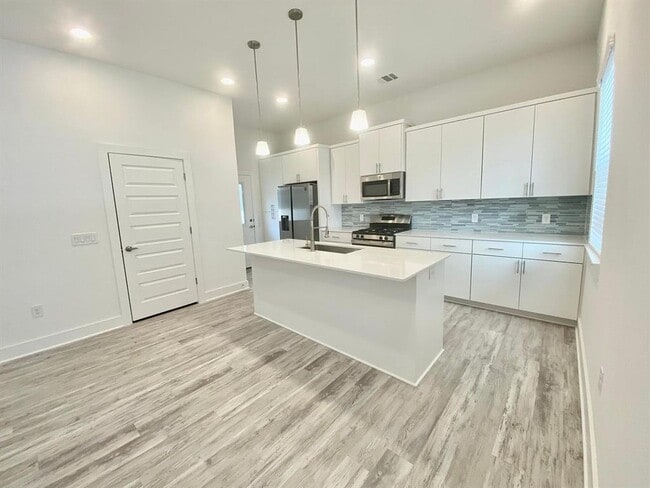 Foto del edificio - 6809 Montana St