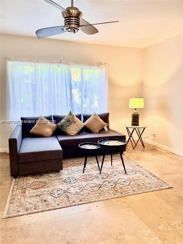 Foto del edificio - 717 NE 16th Ave