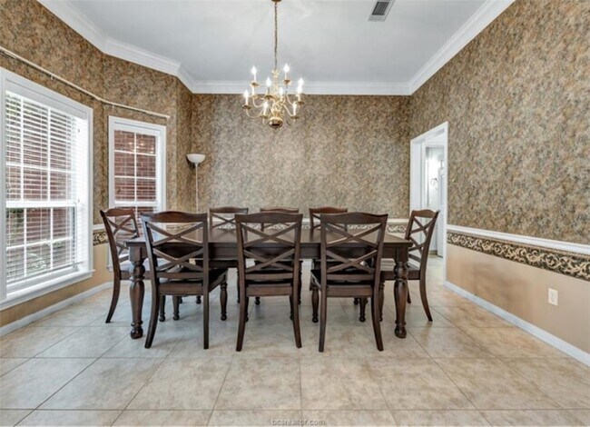 Foto del edificio - 4601 Valleybrook Cir