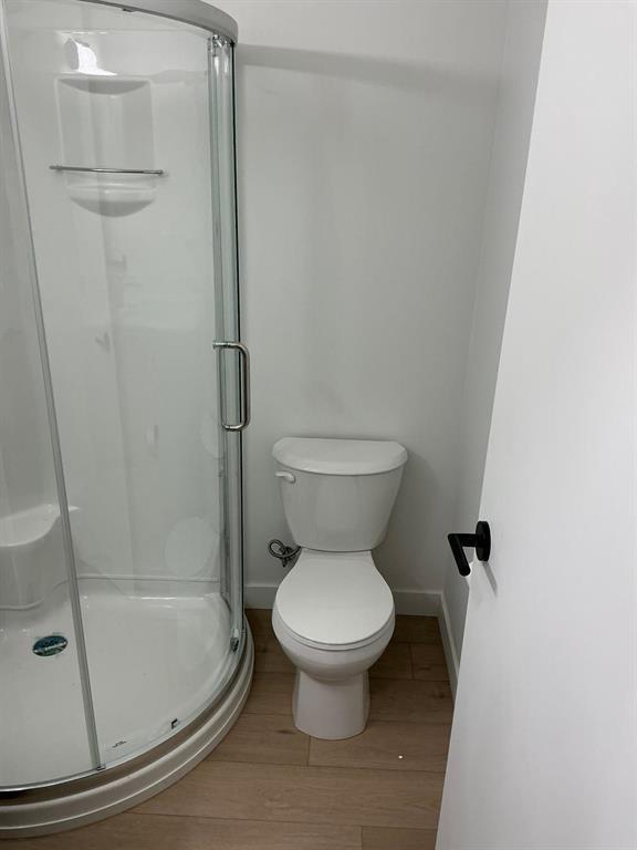 Building Photo - 129 5 Ave N