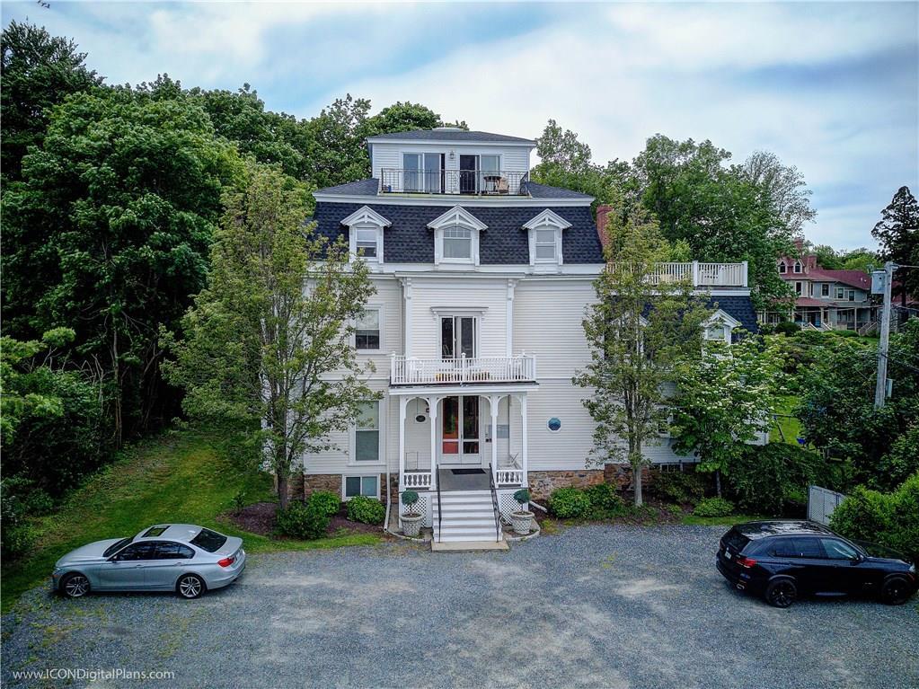 Foto principal - 245 Eustis Ave