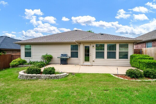 Foto del edificio - 227 Creekwood Dr
