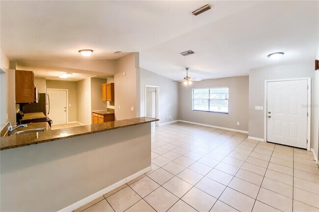 Foto del edificio - 3053 Stanton Ave