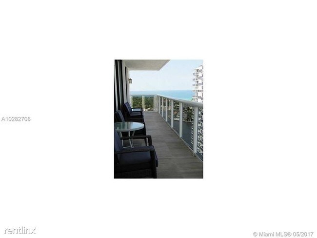 Building Photo - 20505 E Country Club Dr