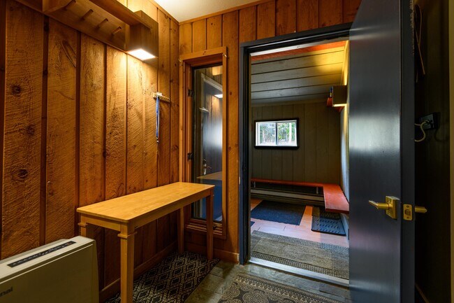 Foto del edificio - 32 Fox Run Rd