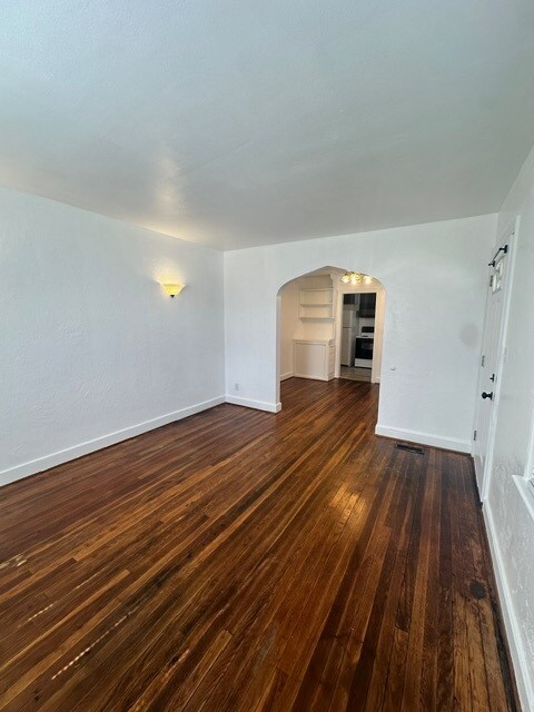 Building Photo - 3735 Lenoir Cir