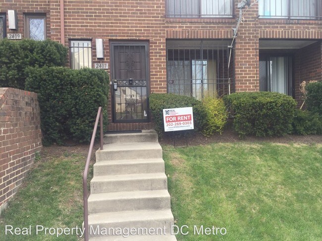 Building Photo - 2 br, 2.5 bath House - 2407 18th St NE