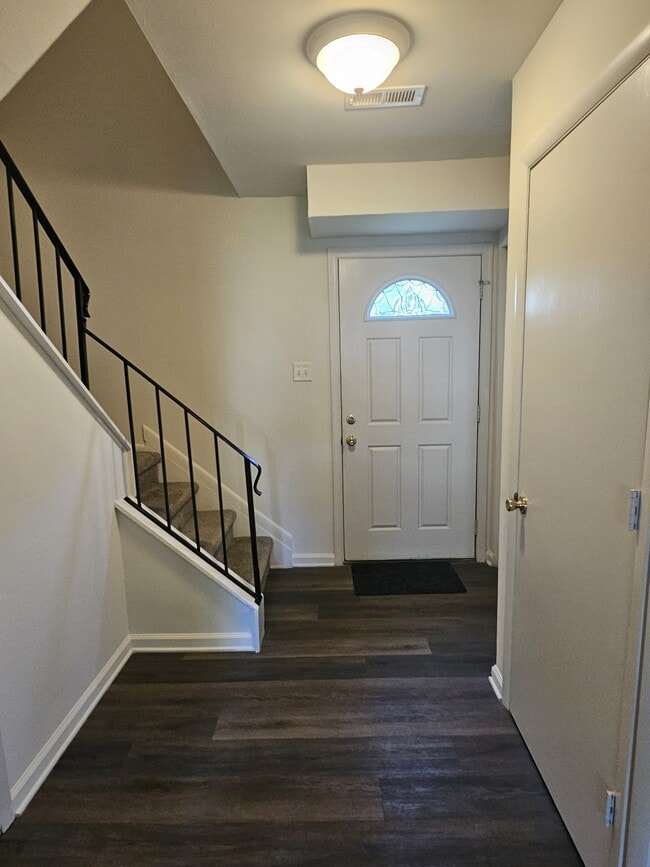 Building Photo - 46 Plover Cir
