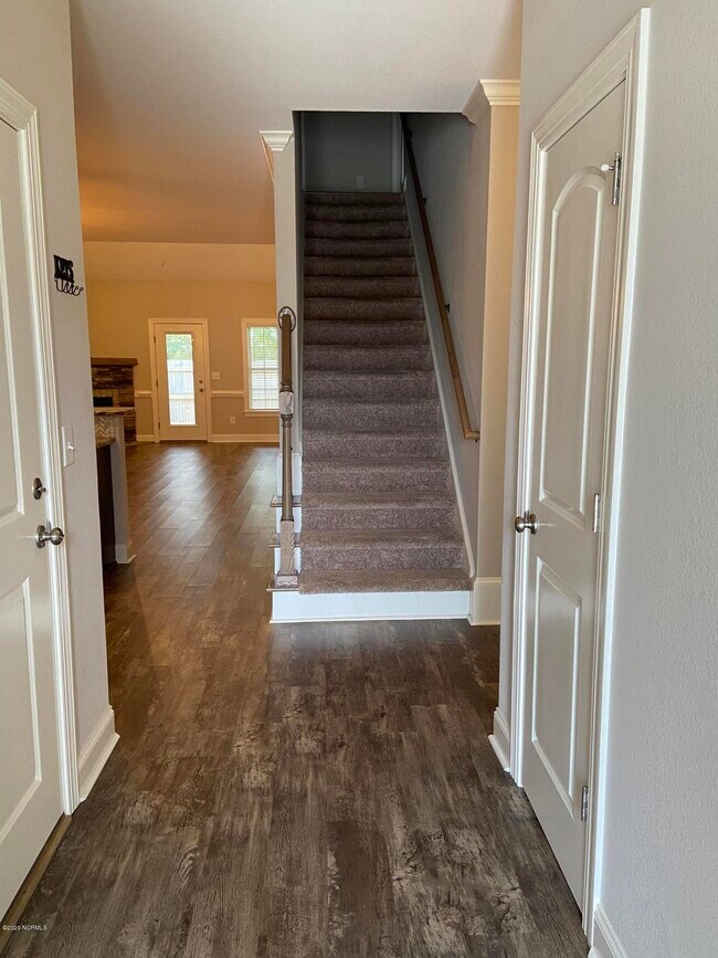 Building Photo - 1804 Cambria Dr