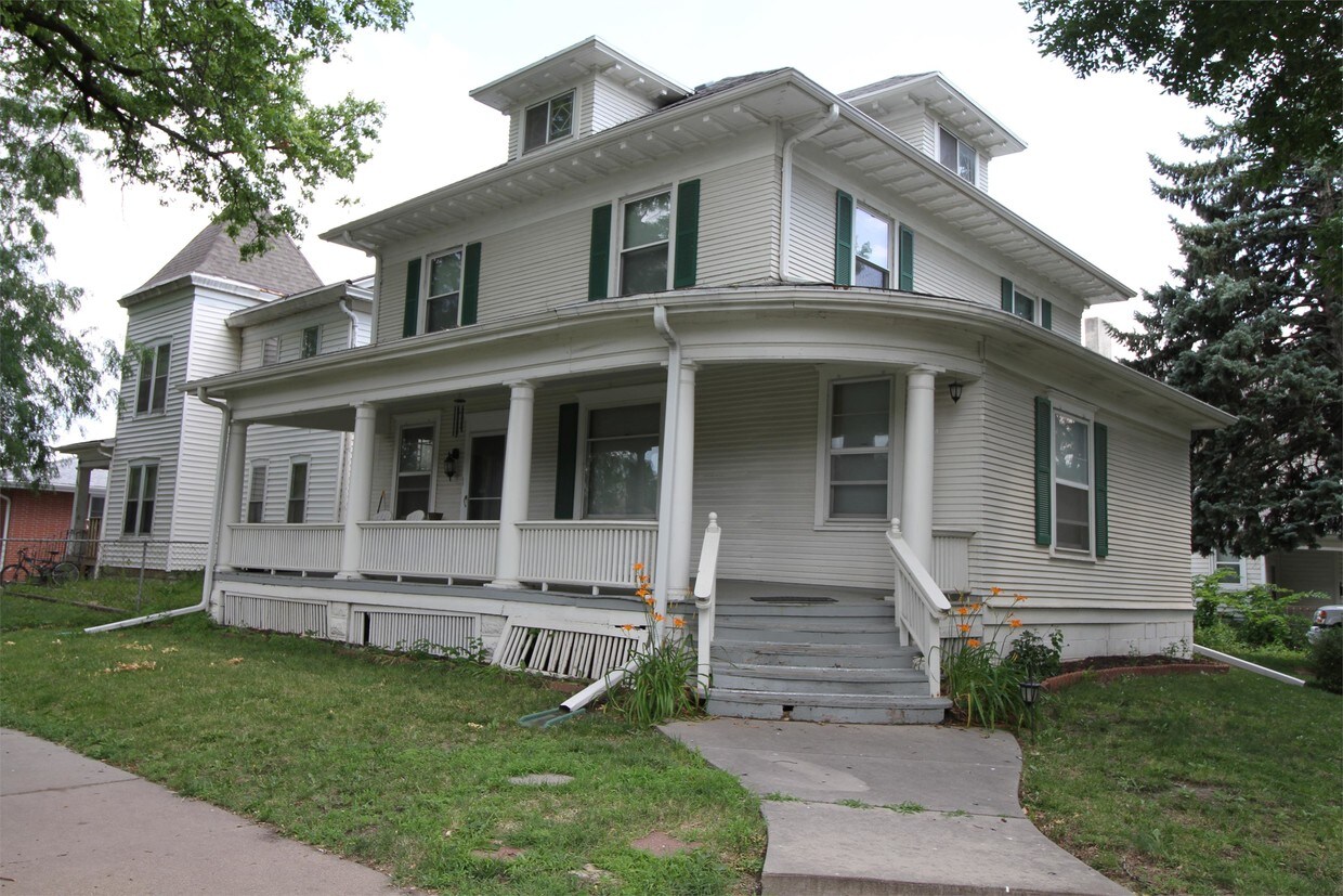 1005 G St, Lincoln, NE 68508 Apartment for Rent in Lincoln, NE
