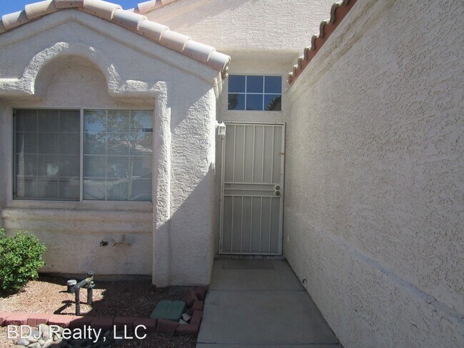 Building Photo - 3 br, 2 bath House - 1838 CAPILANO LANE