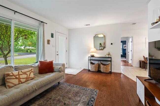 Building Photo - 5210 Waterbrook Dr
