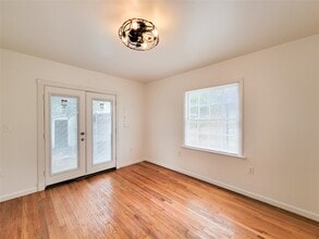 Building Photo - 2816 Elser St