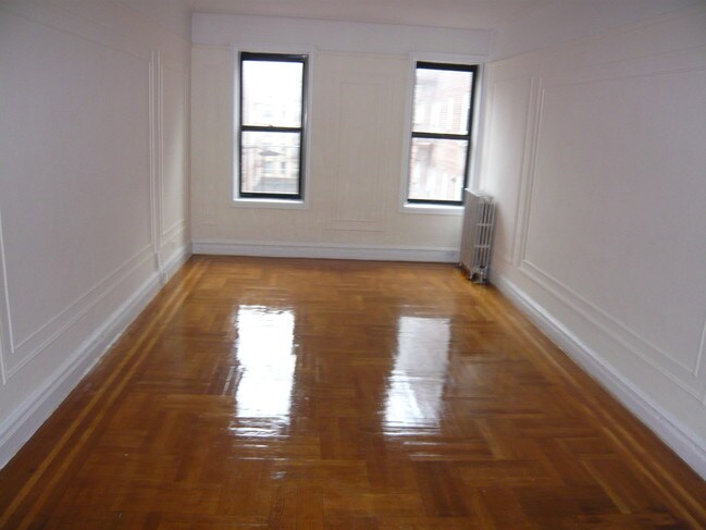 Foto del edificio - 2131 Wallace Ave