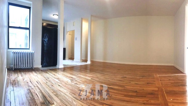 Foto del edificio - 592 Maple St