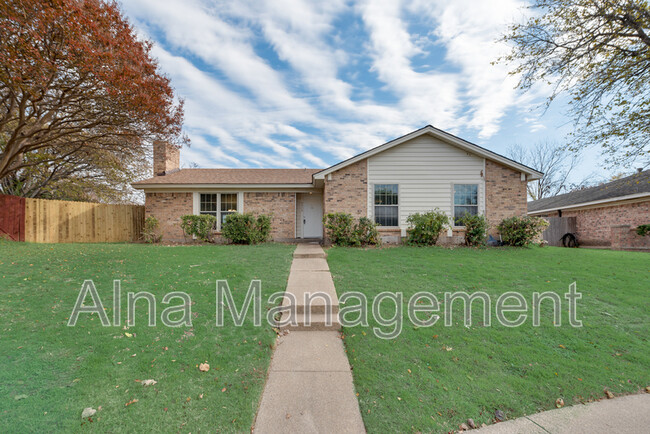 Building Photo - 4919 Willowhaven Cir