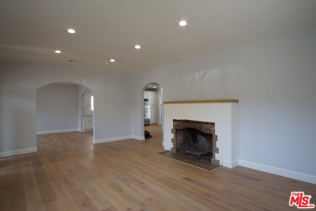 Building Photo - 830 3rd Ave