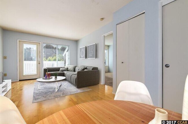 Foto del edificio - 140 Marina Lakes Dr