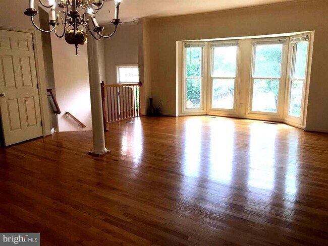 Foto del edificio - 8502 Harvest Oak Dr