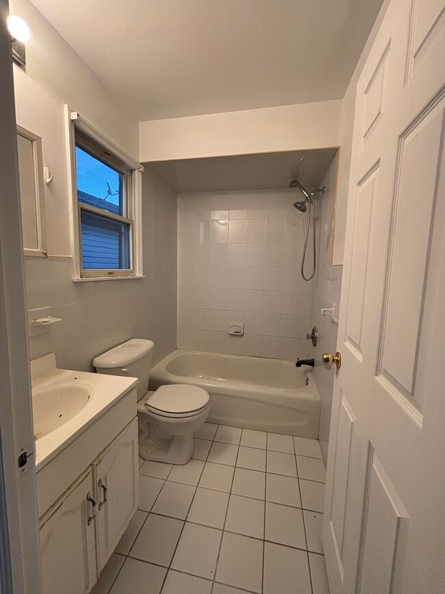 Building Photo - 72 Sumo Village Ct