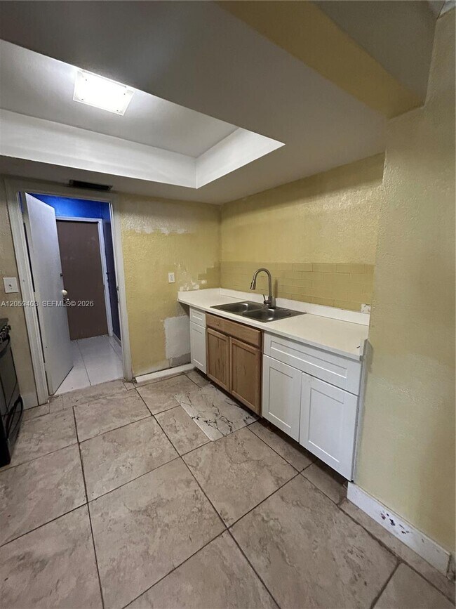 Building Photo - 5710 NW 64th Way