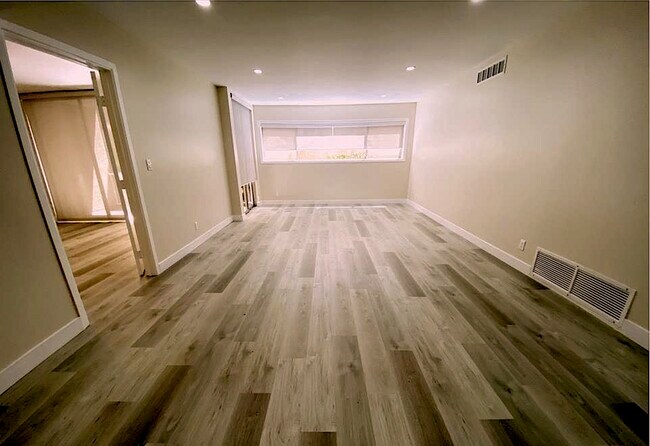 Foto del edificio - 408 N Palm Dr