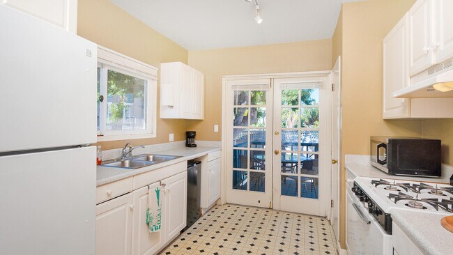 Building Photo - 1256 23rd St