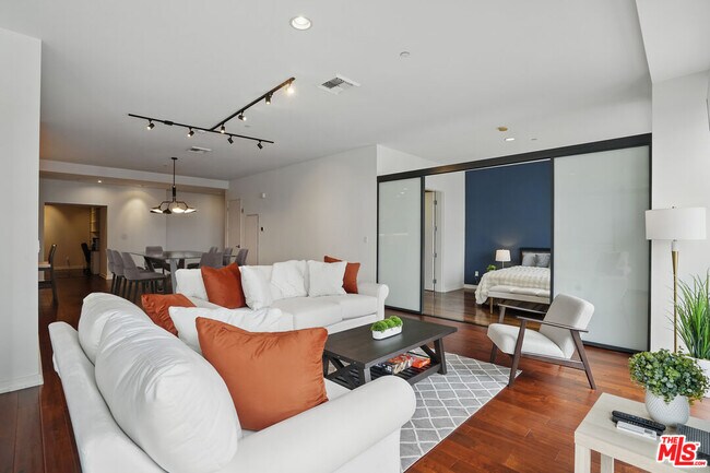 Foto del edificio - 801S S Grand Ave