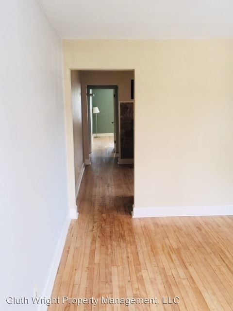 Building Photo - 546 Fatherland St
