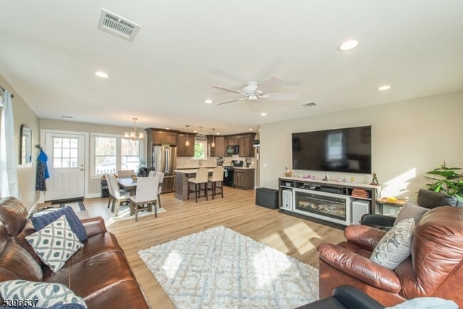 Foto del edificio - 773 Union Blvd