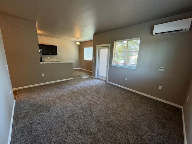 Foto del edificio - 4261 Hawthorne Ave NE