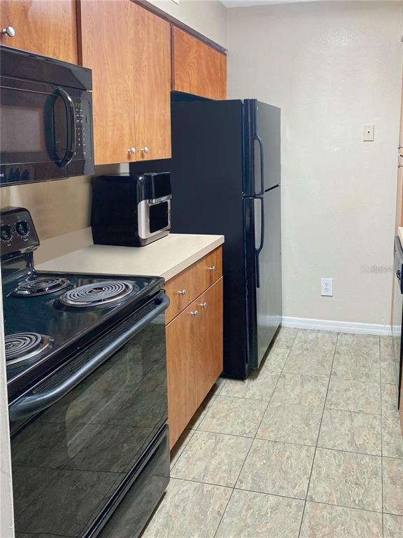 Foto del edificio - 295 Wymore Rd