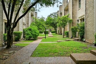 Building Photo - 8400 Jamestown Dr