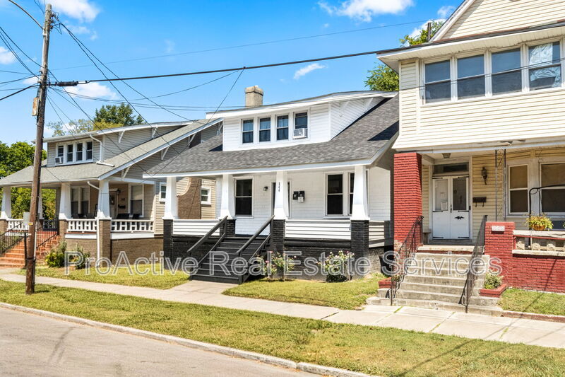 Primary Photo - 244 W 32nd St