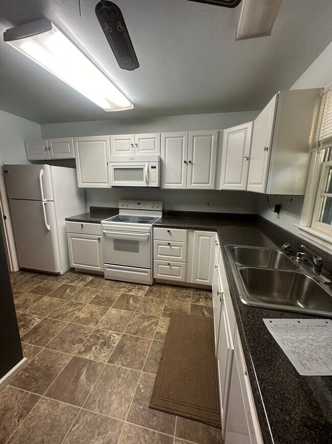 Foto del edificio - 1216 Rainbow Pass