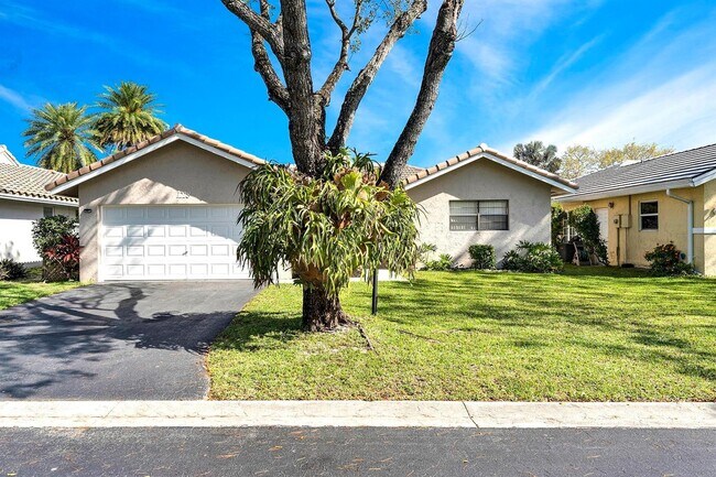 Building Photo - 1228 Spring Cir Dr