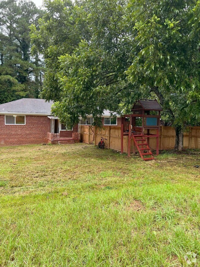 White Oak Hollow Apartments under 2,500 Mcdonough, GA 2 Rentals