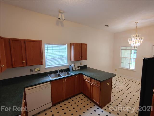 Building Photo - 10530 Wilson Glen Dr