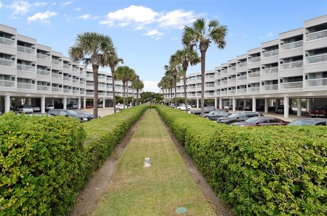 Building Photo - 6102 Seawall Blvd