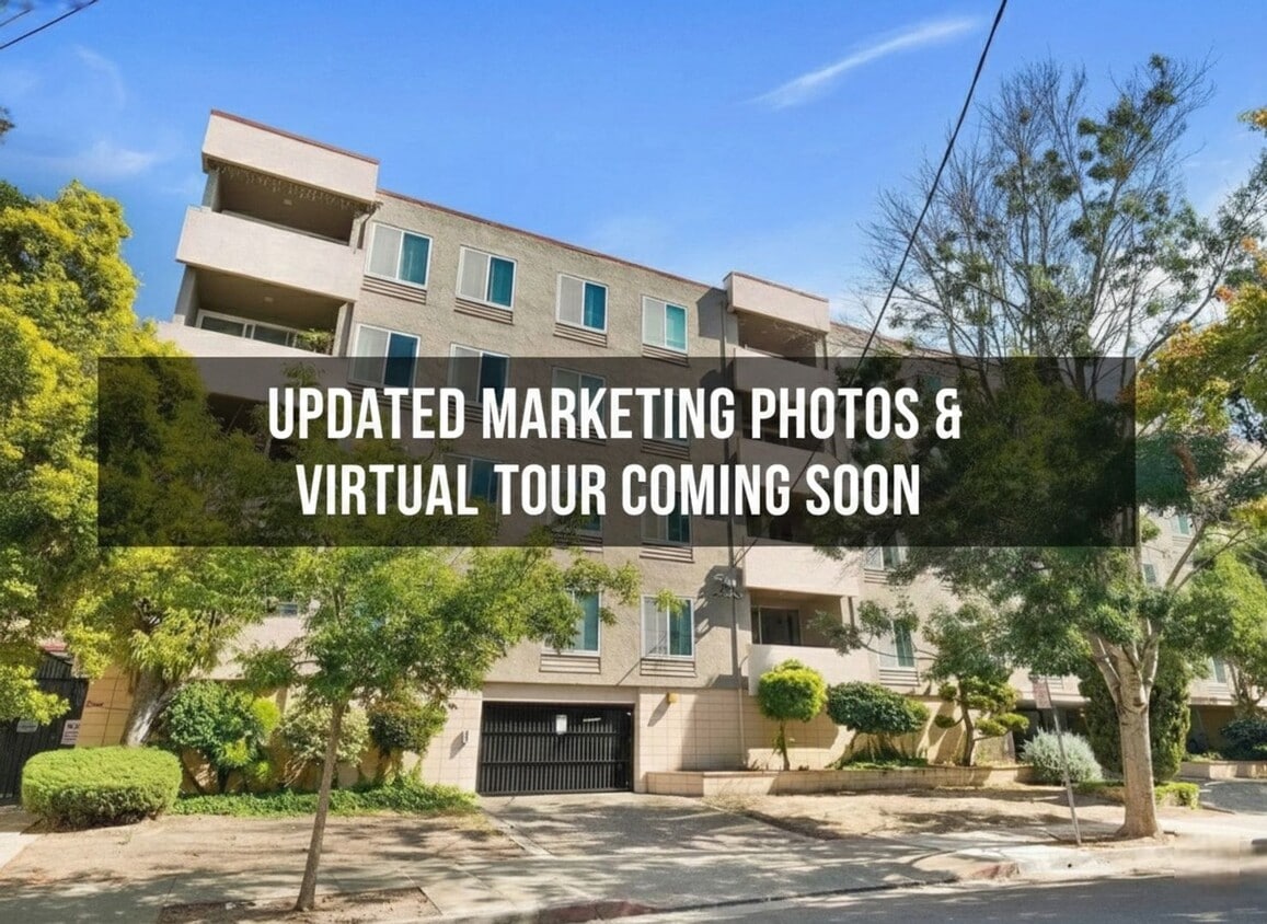 Foto principal - Utilities & Parking Included! Massive 2BD w/ Community Amenities