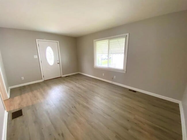 Building Photo - 1608 Meadow Ave