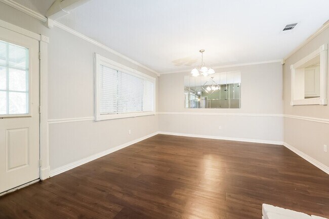 Foto del edificio - 21303 Bassbrook Dr