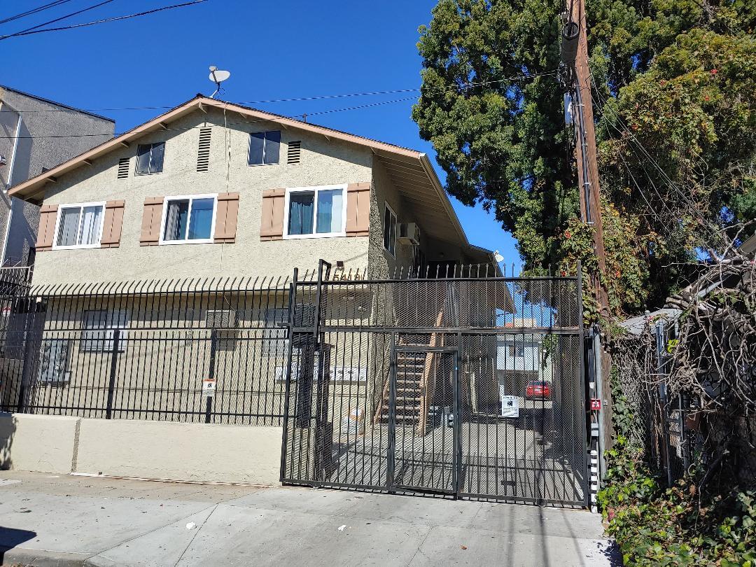 Small bldg at end of cul-de-sac street - 5419 Harold Way