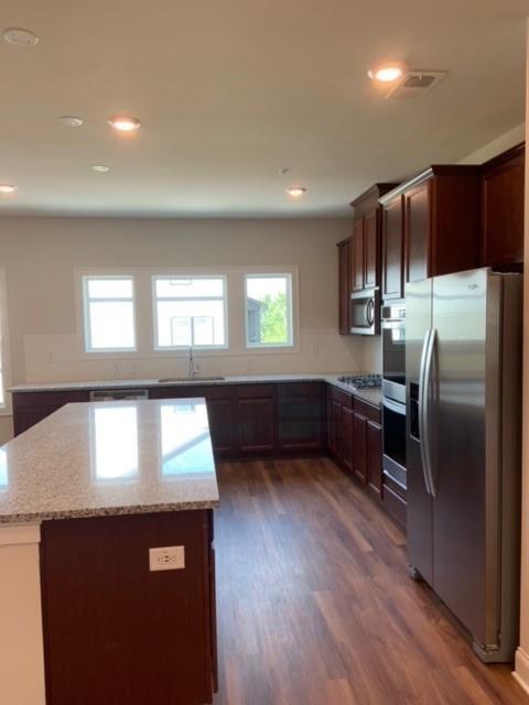 Building Photo - 908 Sweetwater Grove