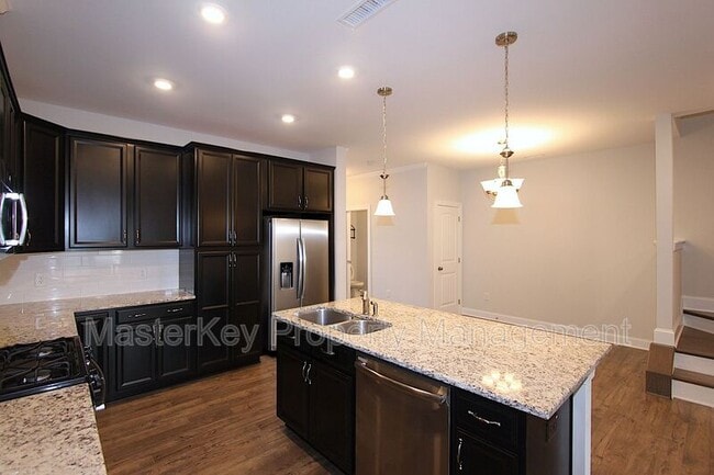 Building Photo - 1328 Farm Pond Trail