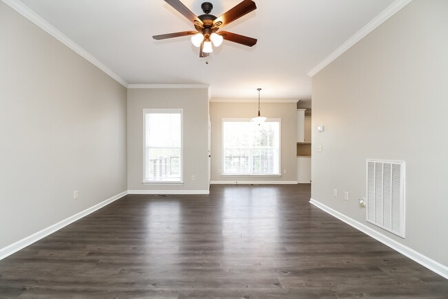 Building Photo - 7883 Rainey Dr