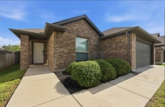 Building Photo - 172 Noddy Rd