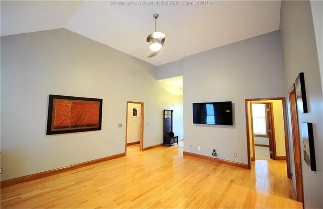 Foto del edificio - 49 Wills Dr