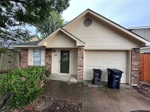 Building Photo - 1459 Woodhall Ct